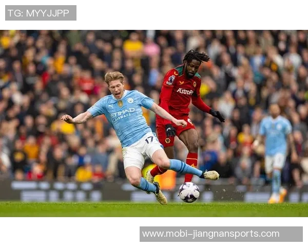 曼联旧将直言球队与曼城实力差距明显应以争四为现实目标